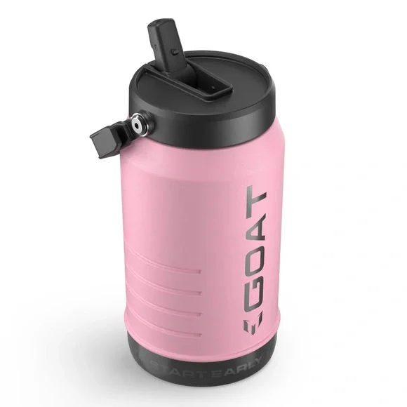 THE MESSI X STANLEY ICEFLOW™ FLIP STRAW JUG | 64 OZ - Picture 2 of 3